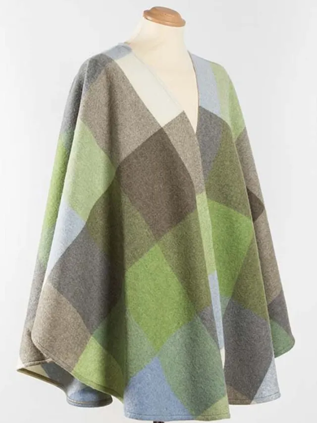 Womens Irish Knitwear|Ladies Aran Ponchos & Capes*Sweater Shop 100% Lambswool Cape - Sue 614