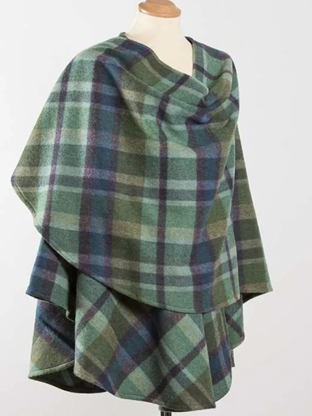 Womens Irish Knitwear|Ladies Aran Ponchos & Capes*Sweater Shop 100% Lambswool Cape - Sue 624