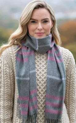 Ladies Lambswool Scarves*Sweater Shop 100% Lambswool Scarf Grey Pink Check