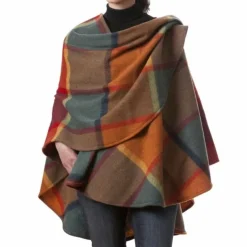 Ladies Aran Ponchos & Capes*Sweater Shop 100% Lambwool Cape Col: 639