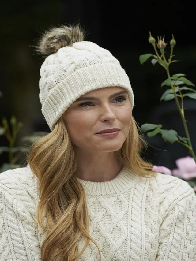 Aran Wool Hats*Sweater Shop Aran Cable Knit Hat Pom Pom Natural