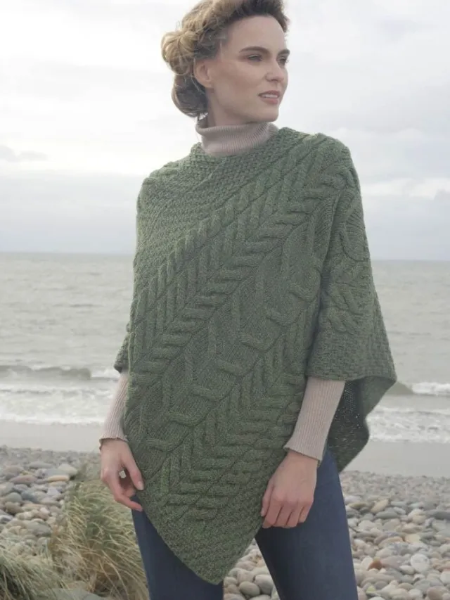 Womens Irish Knitwear|Ladies Aran Ponchos & Capes*Sweater Shop Aran Super Soft Poncho Green