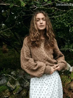 Womens Irish Knitwear|Womens Aran Fisherman Sweaters*Sweater Shop Cable Knit Cropped Crew Neck Sweater Biscuit