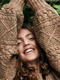 Womens Irish Knitwear|Womens Aran Fisherman Sweaters*Sweater Shop Cable Knit Cropped Crew Neck Sweater Biscuit