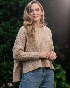 Womens Irish Knitwear|Womens Aran Fisherman Sweaters*Sweater Shop Cropped Aran Sweater Seashell