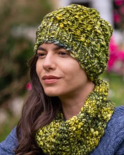 Aran Wool Hats*Sweater Shop Handmade in Ireland - Supersoft hat with snood set - Green
