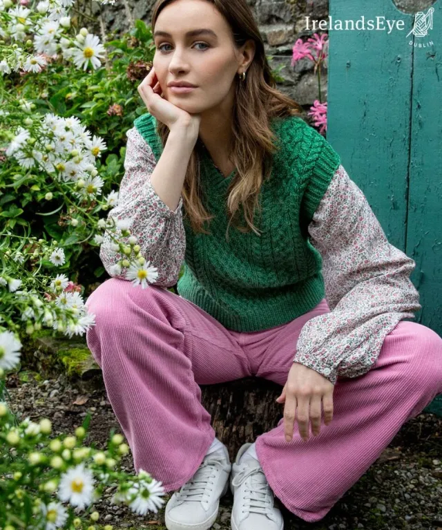 Womens Irish Knitwear*Sweater Shop Pansy V Neck Aran Vest Green Marl