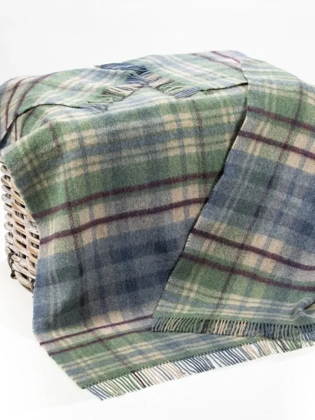 Pure Wool Throw*Sweater Shop Pure Wool Throw Blue Green Plaid - Col.LW100