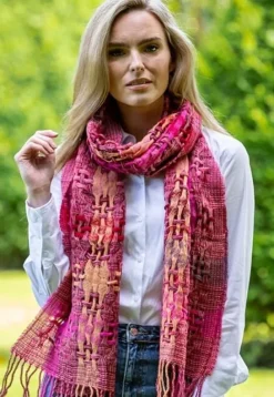 Ladies Aran Scarves*Sweater Shop Suantrai of Ireland Open Weave Wool Scarf Pink