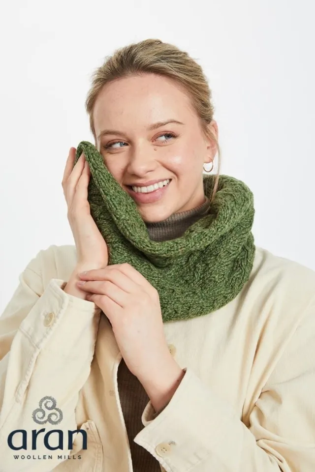 Ladies Merino Wool Scarves|Ladies Aran Scarves*Sweater Shop Super Soft Aran Snood Green B859