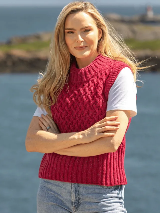 Womens Irish Knitwear|Cashmere And Merino Wool Sweaters*Sweater Shop Trellis Crop Vest Bramble Red