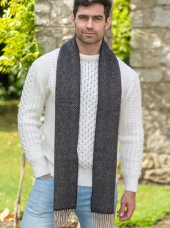 Wool Cashmere*Sweater Shop Wool and Cashmere Herringbone Scarf Charcoal / Beige 2410