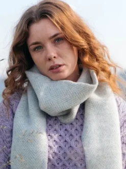 Ladies Wool Cashmere Scarves*Sweater Shop Wool and Cashmere light grey Herringbone Scarf 2422
